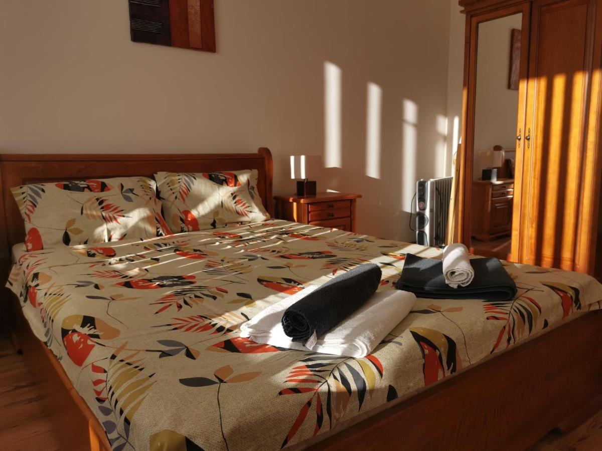 Sunny Home By The Lift In Bansko Exterior photo