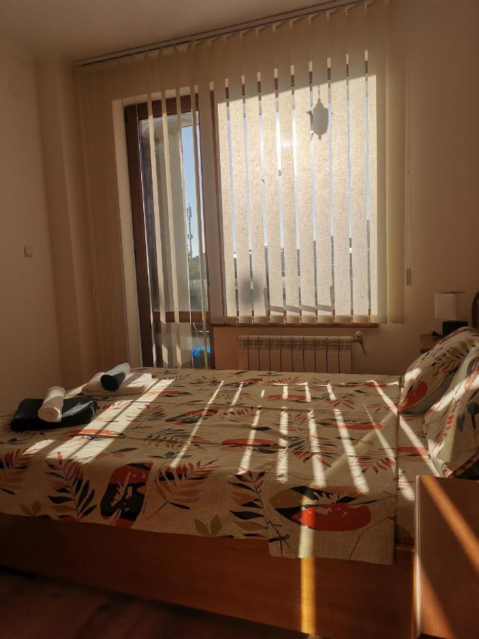 Sunny Home By The Lift In Bansko Exterior photo
